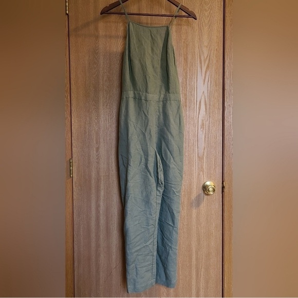 ABERCROMBIE & FITCH green LINEN BLEND JUMPSUIT HAS WIDE CROPPED LEG size - Picture 2 of 10